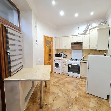 Apartment 5хв від жд вокзалу *